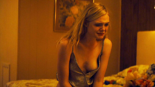Full leaked Elle fanning page private photo