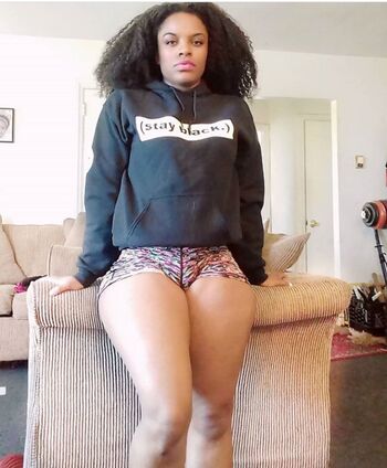 Full leaked Elle themuse private photo
