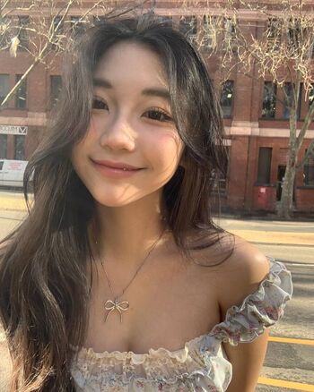 Full leaked Ellen tan page private photo