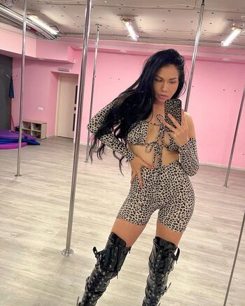 Full leaked Ellenalemish private photo