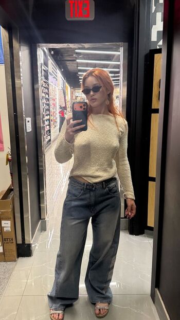 Full leaked Elley duhe private photo
