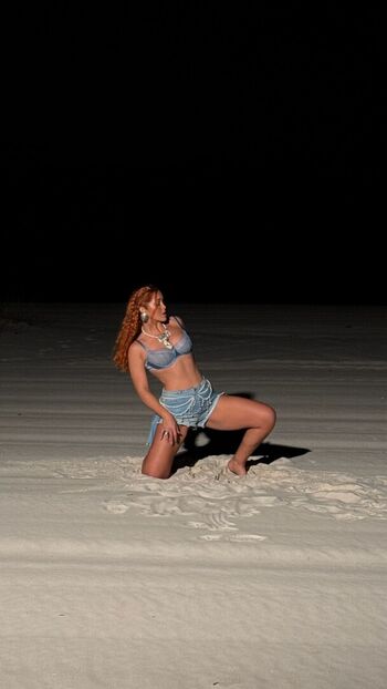 Full leaked Elley duhe private photo