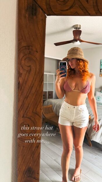 Full leaked Elley duhe private photo