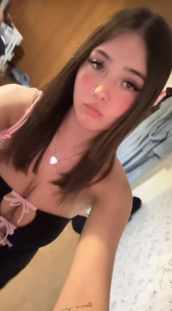 Full leaked Ellie rogers private photo