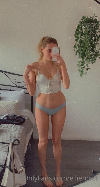 Full leaked Ellierosek  page private photo