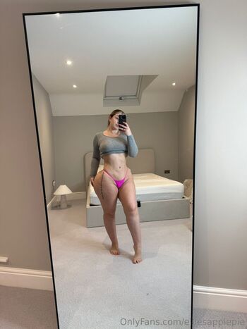 Full leaked Elliesapplepie britishbaddie ellieapples private photo