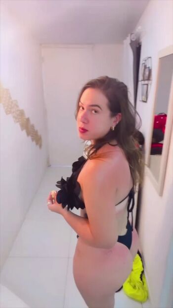 Full leaked Elloysaoficial private photo