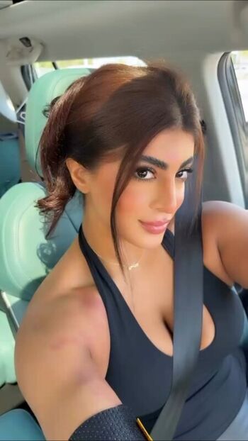Full leaked Elmaysah page private photo