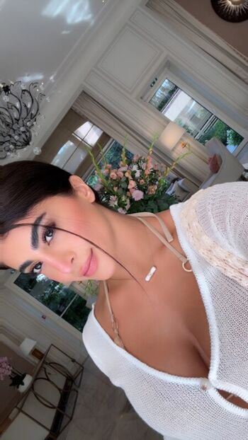 Full leaked Elmaysah private photo