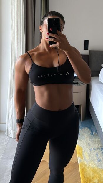 Full leaked Elmaysah private photo