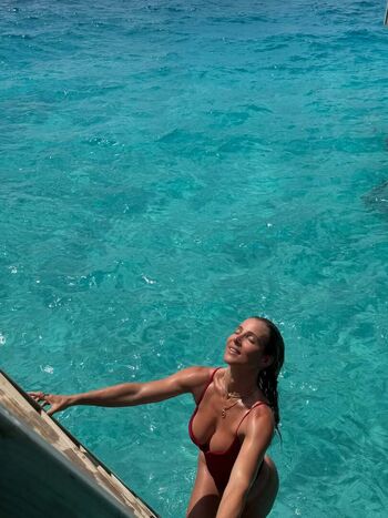 Full leaked Elsa pataky private photo