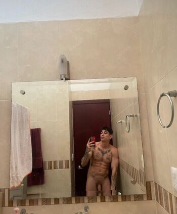 Full leaked Elsuavecito private photo