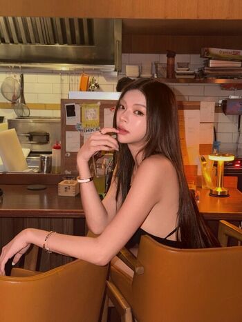Full leaked Elyn leong private photo