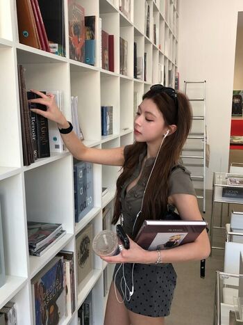 Full leaked Elyn leong private photo