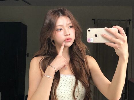Full leaked Elyn leong private photo