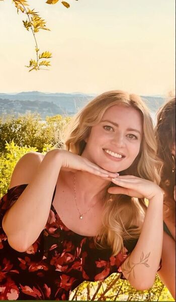 Full leaked Elyse willems private photo