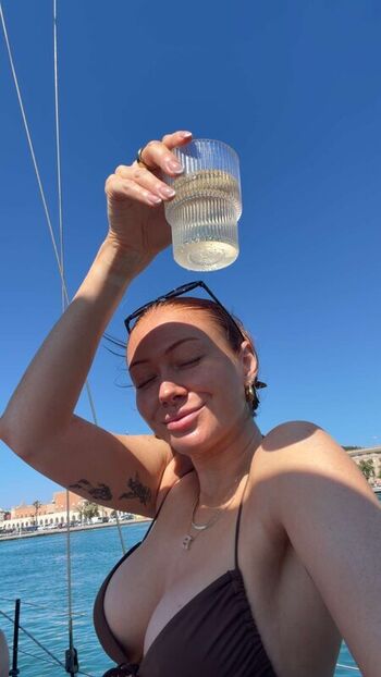 Full leaked Elz the witch  page private photo