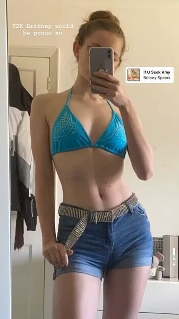 Full leaked Em cavell private photo