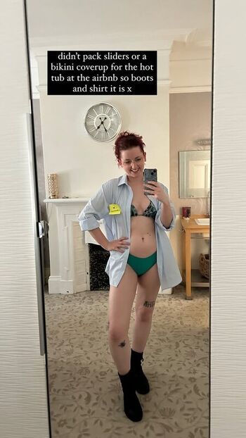 Full leaked Em cavell private photo
