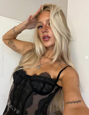 Full leaked Emlyemma private photo