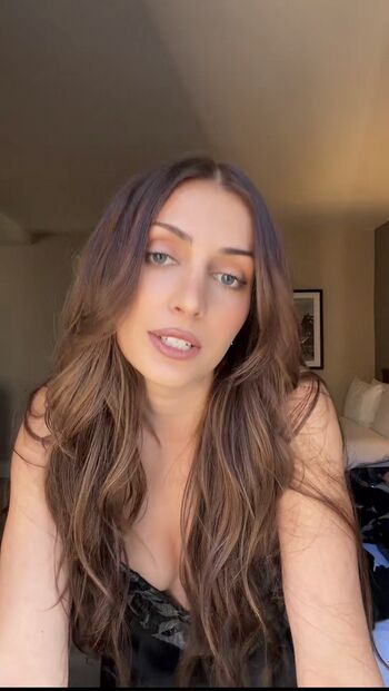 Full leaked Emelia hartford page private photo