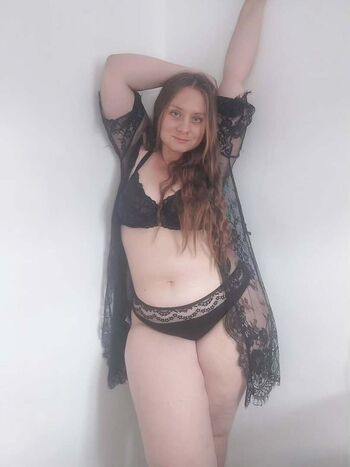 Full leaked Emeline parent private photo