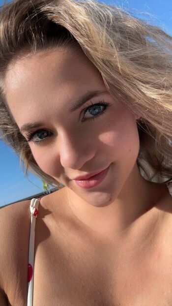 Full leaked Emerald gordon wulf page private photo