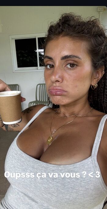 Full leaked Emiiby private photo