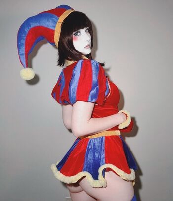 Full leaked Emiigotchi page private photo