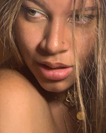 Full leaked Emiireuh private photo