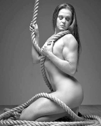 Full leaked Emij private photo