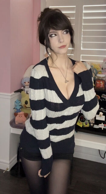 Full leaked Emiki private photo