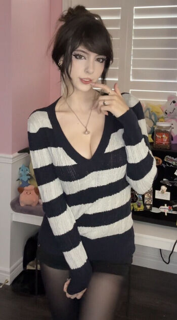Full leaked Emiki private photo