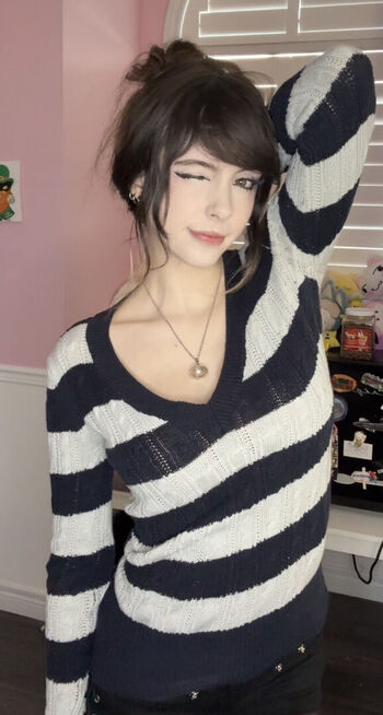 Full leaked Emiki private photo