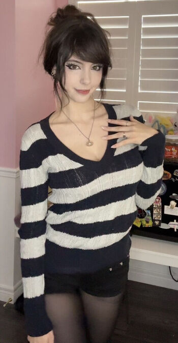 Full leaked Emiki private photo