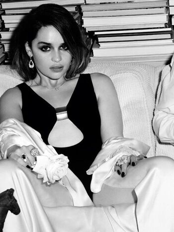 Full leaked Emilia clarke page private photo