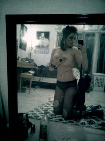 Full leaked Emilia moreland private photo