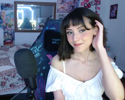 Full leaked Emiliacosplay private photo