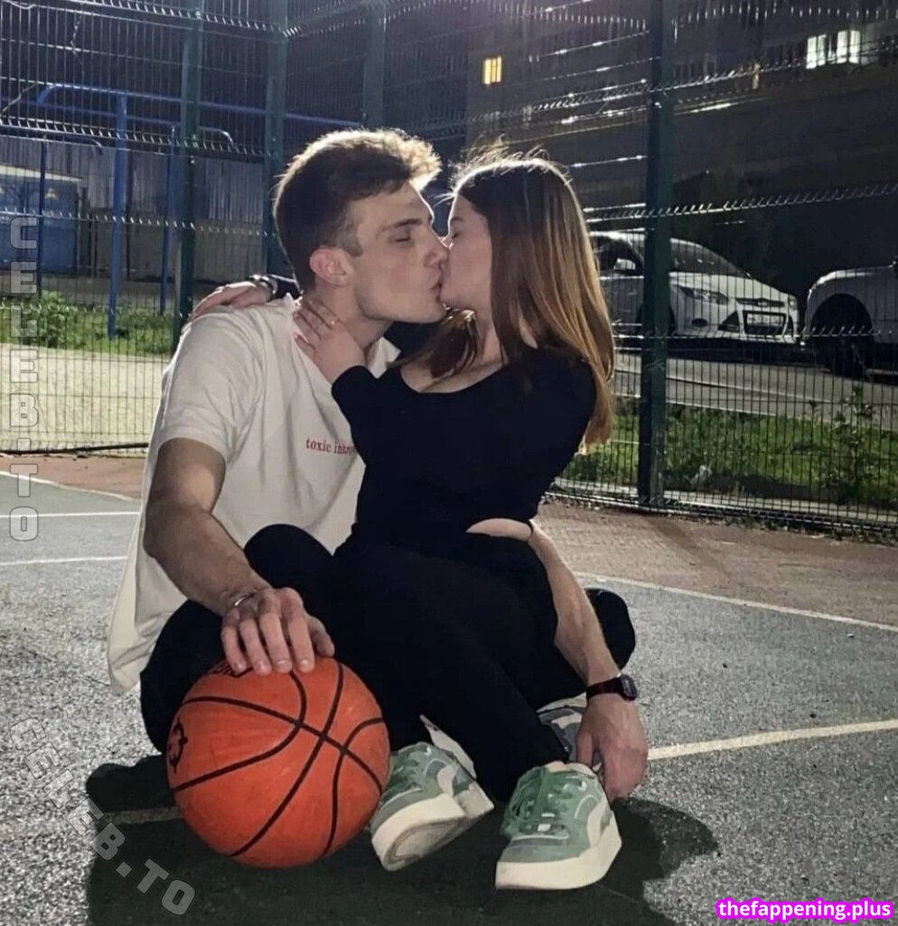 EmiliaCouple