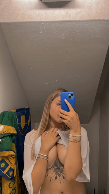 Full leaked Emiliavssr private photo