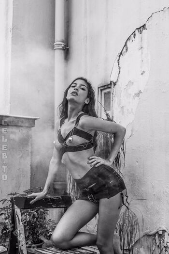 Full leaked Emilie payet page private photo