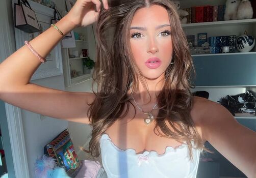 Full leaked Emilija private photo
