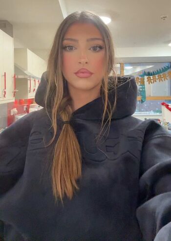 Full leaked Emilija private photo