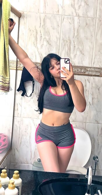 Full leaked Emilly pimentel private photo