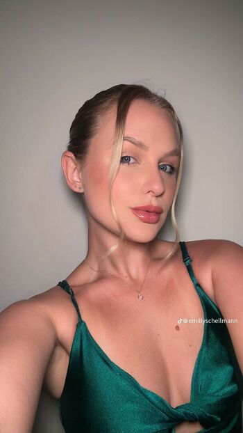 Full leaked Emilly schellmann page private photo