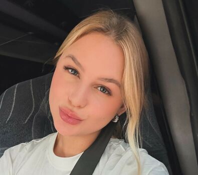 Full leaked Emilly schellmann page private photo