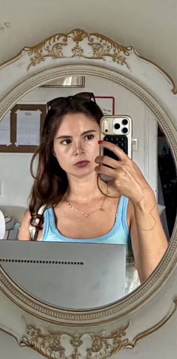 Full leaked Emily bonani private photo