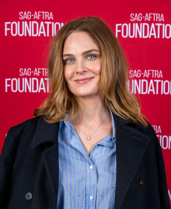 Emily Deschanel