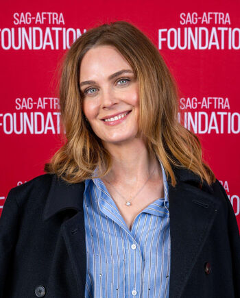 Emily Deschanel