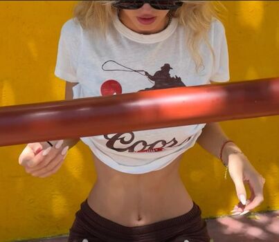 Full leaked Emily dobson page private photo
